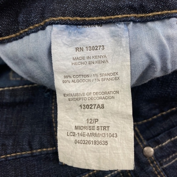 Rides by Lee Mid Rise Straight Women's size 12P Dark Wash Blue Denim Jeans - Picture 4 of 4